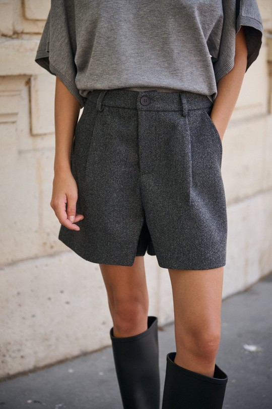 B649-GRIS