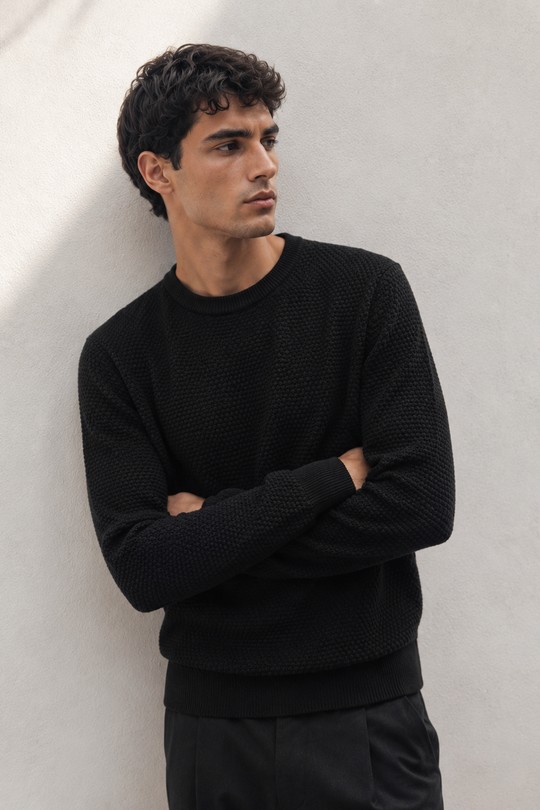 678-1-NOIR