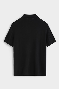 M682-1-NOIR