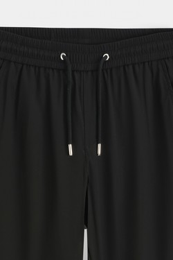 QQ557F08-1-NOIR