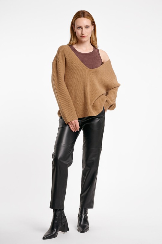 77020-CAMEL